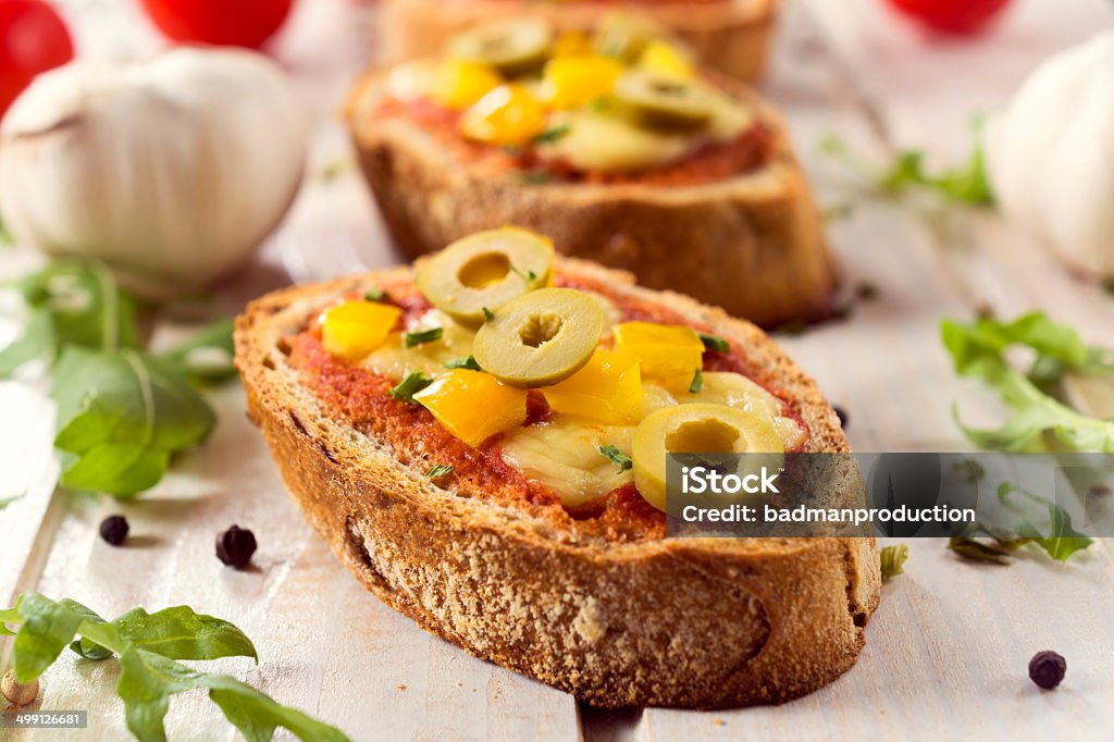 Close-up de vegetariano bruschetta - Foto de stock de Acima royalty-free