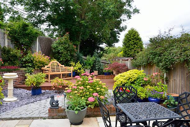 istock Small English garden 499130605