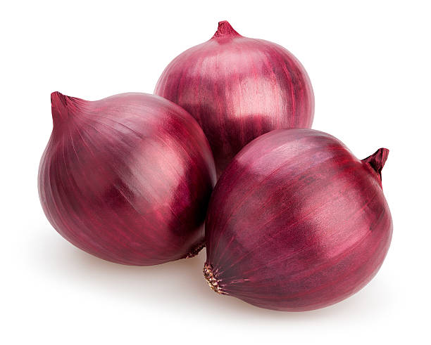 red onions red onions isolated spanish onion stock pictures, royalty-free photos & images