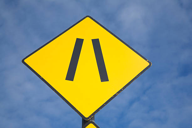 istock Road Narrowing Sign 499148944