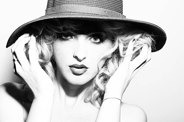 istock Sensual woman in hat 499155390