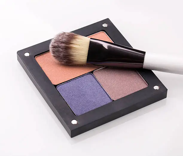 eye shadows and brush