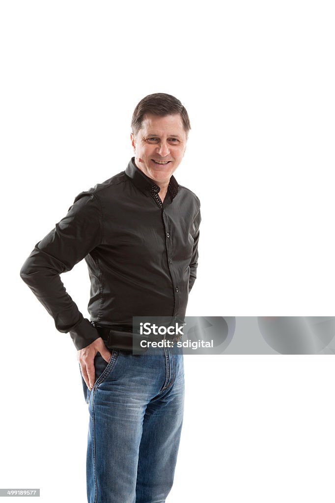 Homme en jeans et t-shirt - Photo de 50-54 ans libre de droits