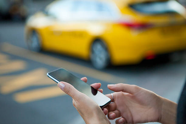 istock Smartphone on woman hand 499208160
