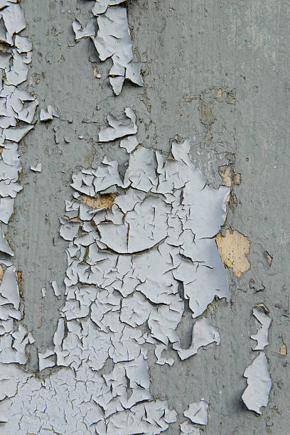 istock old cracked paint on the wall 499230985