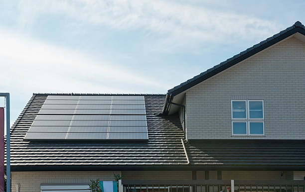 Paneles solares fotovoltaicos - foto de stock