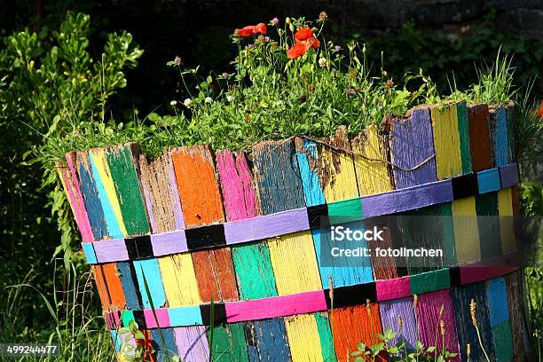 Bunte Flowerbox Stockfoto und mehr Bilder von Blumenkasten - Blumenkasten, Farbbild, Farbton
