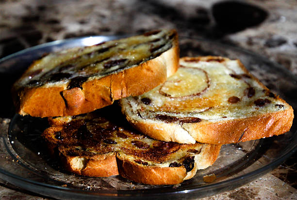istock rainsin toast for breakfast 499257112