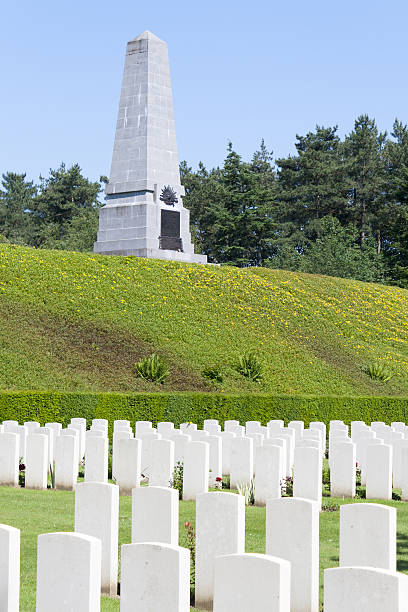 nuevo british cementerio de guerra mundial 1 flandes campos - flanders war grave war memorial fotografías e imágenes de stock