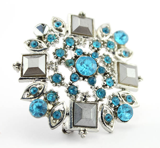 istock Brooch Jewellery 499276489