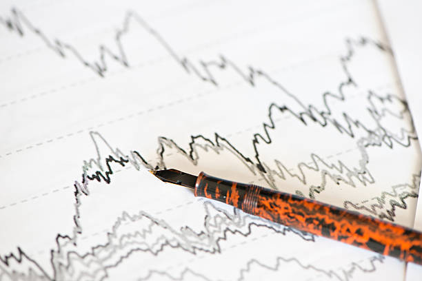 istock Study of financial opportunities 499277443
