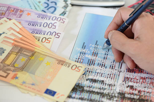 istock Study of financial opportunities 499280839