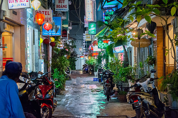 bui vien street - vietnam travel destinations ho chi minh city ho chi minh foto e immagini stock