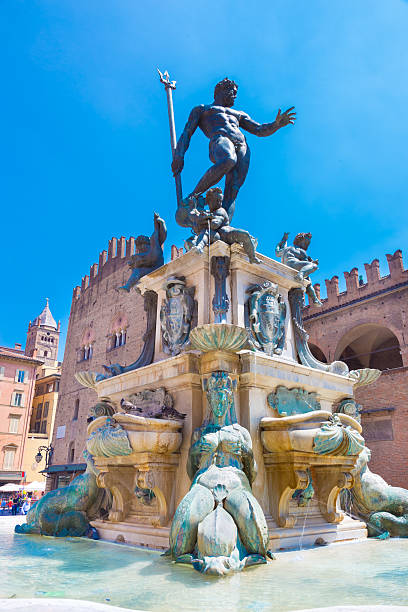 fuente de neptuno, bolonia, italia. - giambologna fotografías e imágenes de stock