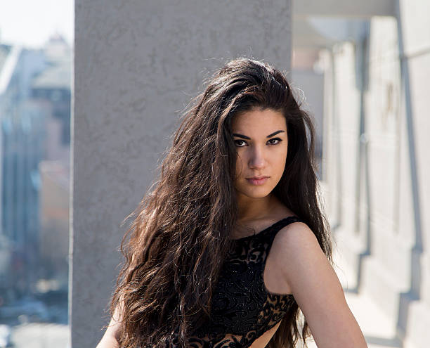 istock Pretty young woman 499363273