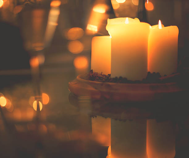 istock Candle wreath on Christmas Eve 499377716