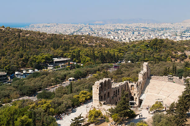 odeón de herodes em atenas - theater of herodes atticus international landmark national landmark famous place - fotografias e filmes do acervo