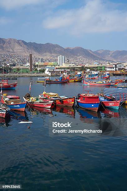 Barcos De Pesca - Fotografias de stock e mais imagens de América do Sul - América do Sul, Ao Ar Livre, Azul