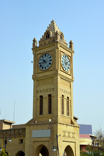 Erbil / Hewler / Arbil / Irbil, Kurdistan, Iraq: Erbil Clock Tower, modest replica of London's Big Ben - Shar Park, Erbil's central square at the base of the Citadel - photo by M.Torres