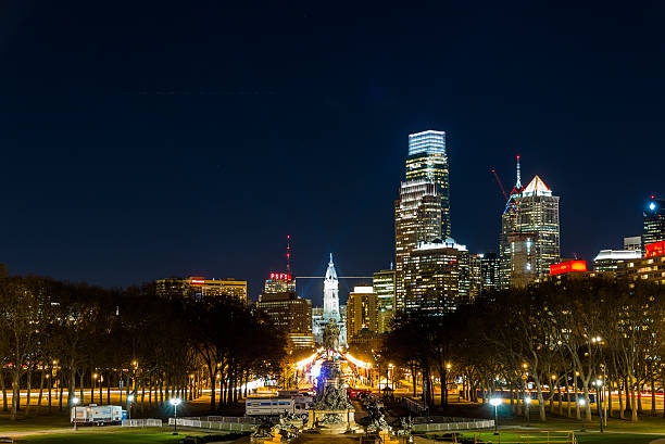 ベンハミン frankiln parkway からのフィラデルフィア美術館 - benjamin franklin parkway ストックフォトと画像