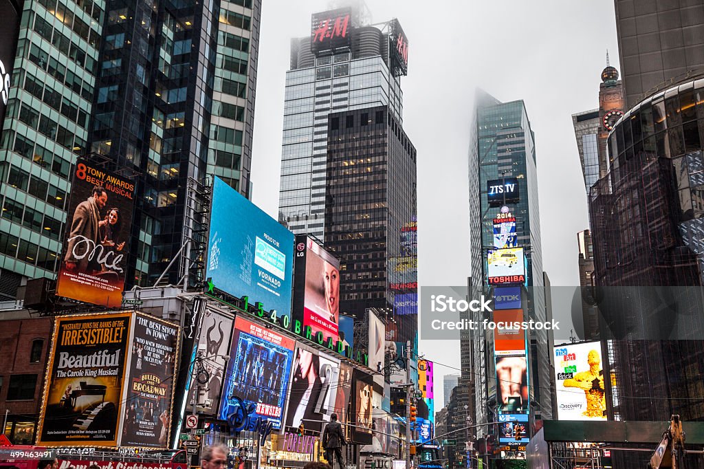 Times square Tabellone degli edifici - Foto stock royalty-free di Ambientazione esterna