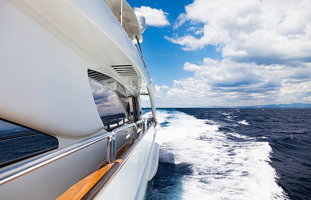 istock Yacht Sailing. High speed.  Sea. Waves. 499464557