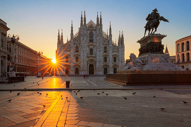 istock Famous Duomo at sunrise 499478518