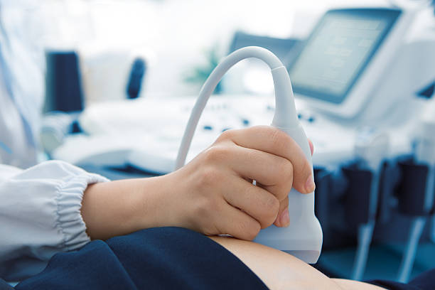 ecografía examen de - gynecologist gynecological examination ultrasound human pregnancy fotografías e imágenes de stock
