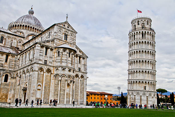 istock Leaning Tower of Pisa and Cathedral 499517369