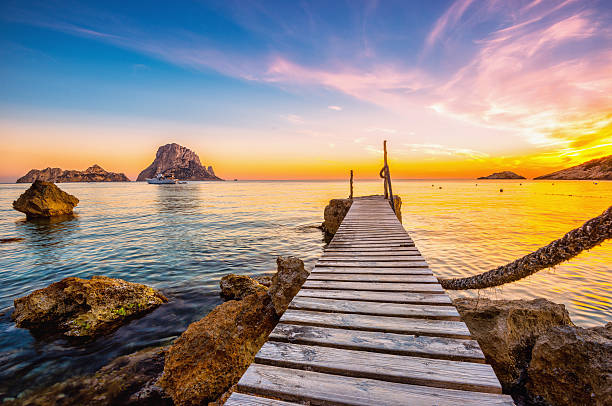 ibiza cala d'hort-atardecer - isla de ibiza fotografías e imágenes de stock