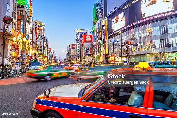 東京新宿ネオン - 東京のストックフォトや画像を多数ご用意 - 東京, 渋滞, 日本