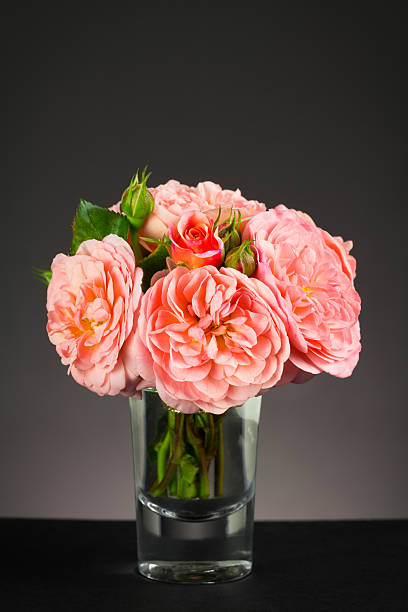 istock Garden rose bouquet 499533885