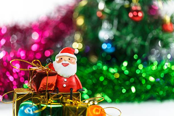 istock Santa claus christmas celebration with gift box 499537054