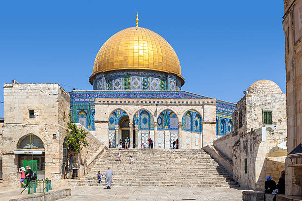cupola della moschea della roccia a gerusalemme. - islam middle eastern ethnicity history haram foto e immagini stock