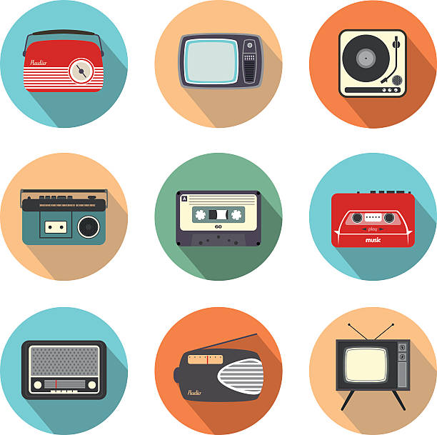 ilustrações de stock, clip art, desenhos animados e ícones de retro rádio e tv em flatdesign estilo - radio gramophone