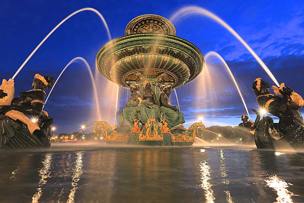 istock Fountain at the Place de la Concorde 499572397
