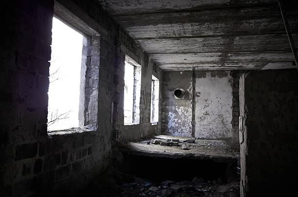 istock Inside ruined indoor house 499599900