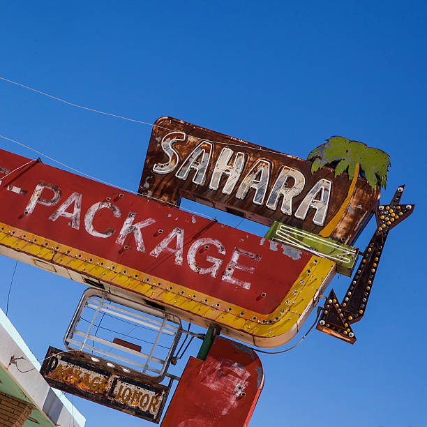 istock Route 66 deserted Motel 499625388