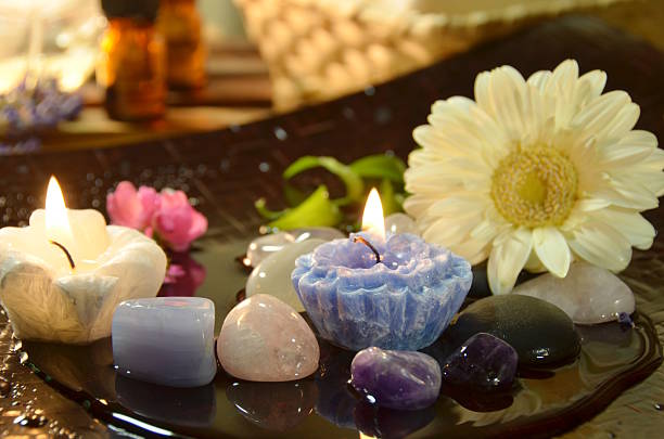 istock canlde at beauty treatment salon 499660557