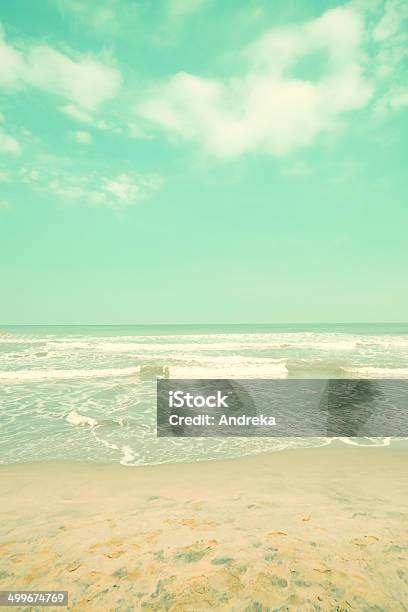 Praia Azul Turquesa Retro - Fotografias de stock e mais imagens de Amarelo - Amarelo, Amor, Antigo