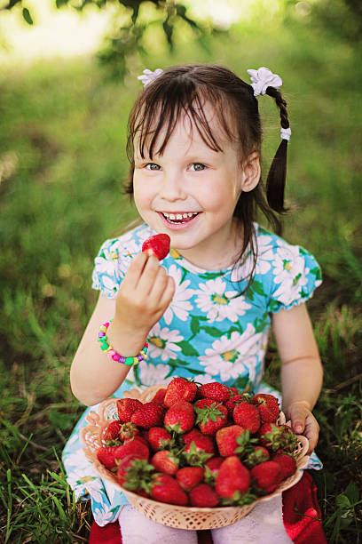 istock Little girl. 499680315