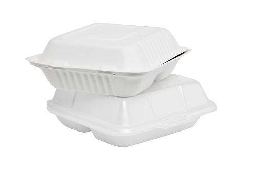 Styrofoam caja en fondo blanco photo
