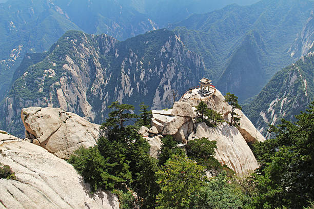 The chess pavilion in the mountains Huashan Mountain, China Gorgeous views of the chess pavilion in the mountains Huashan Mountain, China huangshan mountains stock pictures, royalty-free photos & images