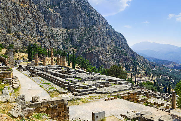 istock Ruins of Apollo temple in Delphi, Greece 499693374