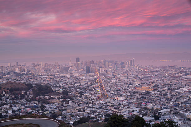 istock Twin Peaks, San Francisco, Sunset 499716974