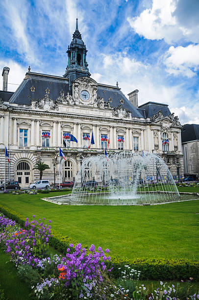 istock Tours City Hall 499755311