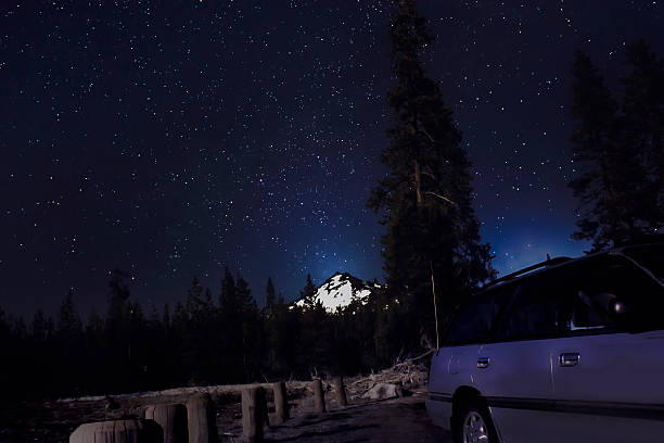 istock Broken top mountain starry night sky in the background 499760637
