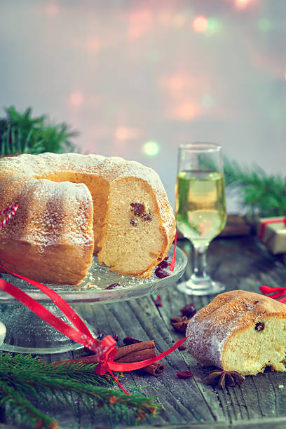 istock Christmas cake with Christmas decoration 499768470