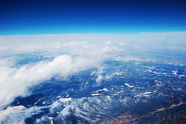 perto do stratosphere - stratosphere panoramic above high angle view - fotografias e filmes do acervo