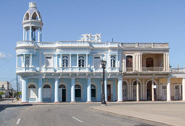 istock historic building in Cuba 499780606